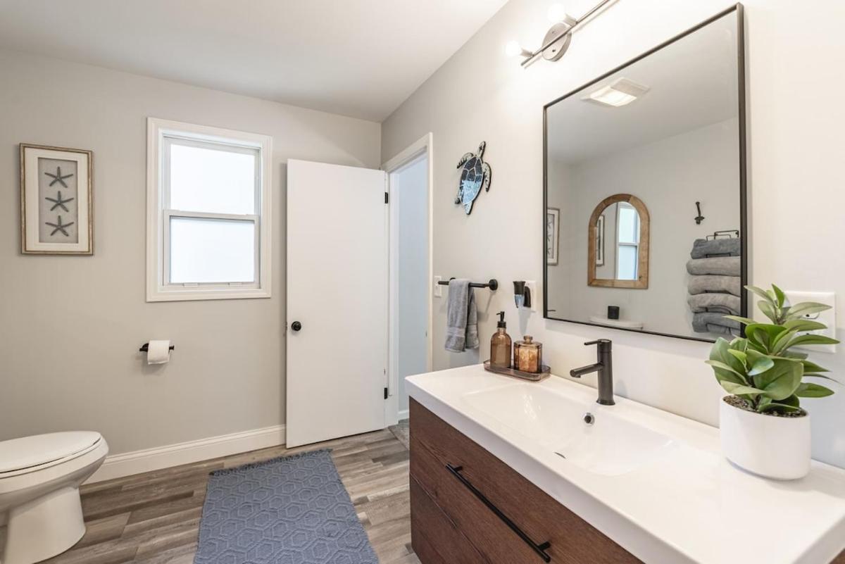 Coastal Comfort Meets Beachside Bliss Muskegon Extérieur photo